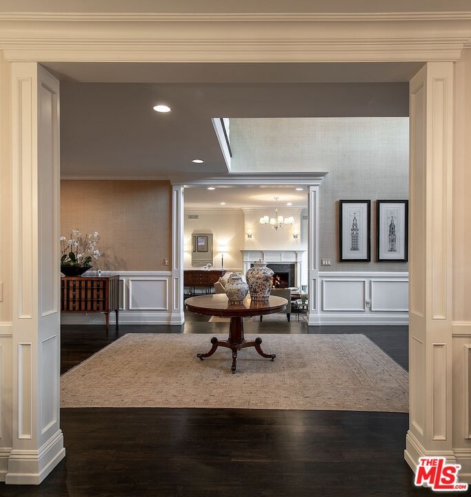 Chandelier, Interior, Recessed Lighting, Wood Texture Flooring