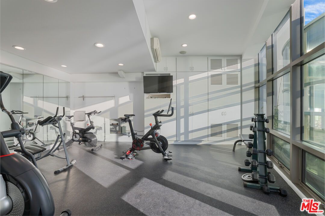 Fitness Equipment, Interior, Recessed Lighting