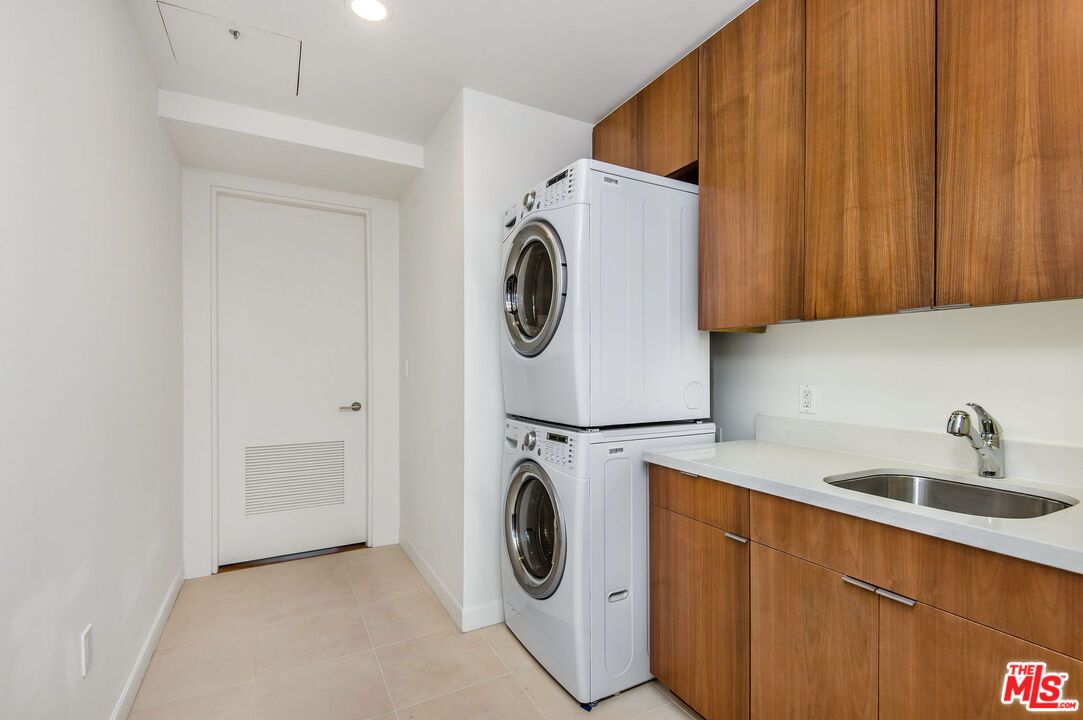 Interior, Recessed Lighting, Washer