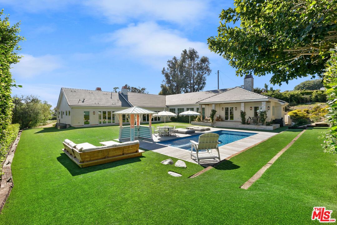 Backyard, Exterior, Pool