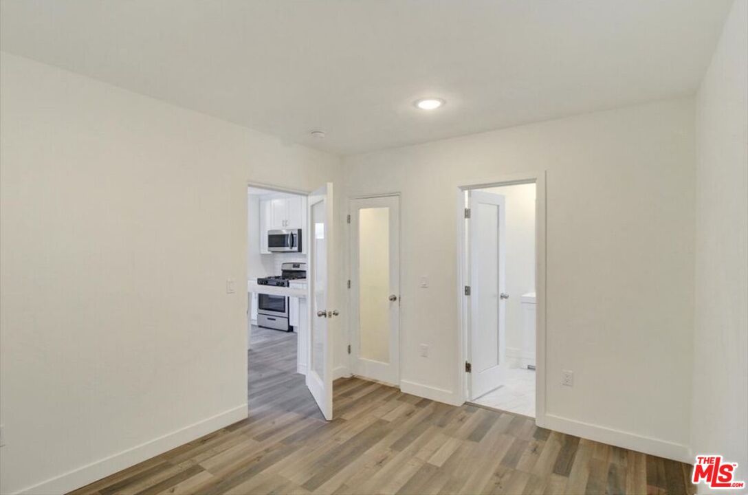 Empty room, Interior, Kitchen, Recessed Lighting, Wood Texture Flooring