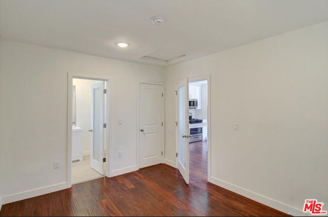 Empty room, Interior, Kitchen, Recessed Lighting, Wood Texture Flooring