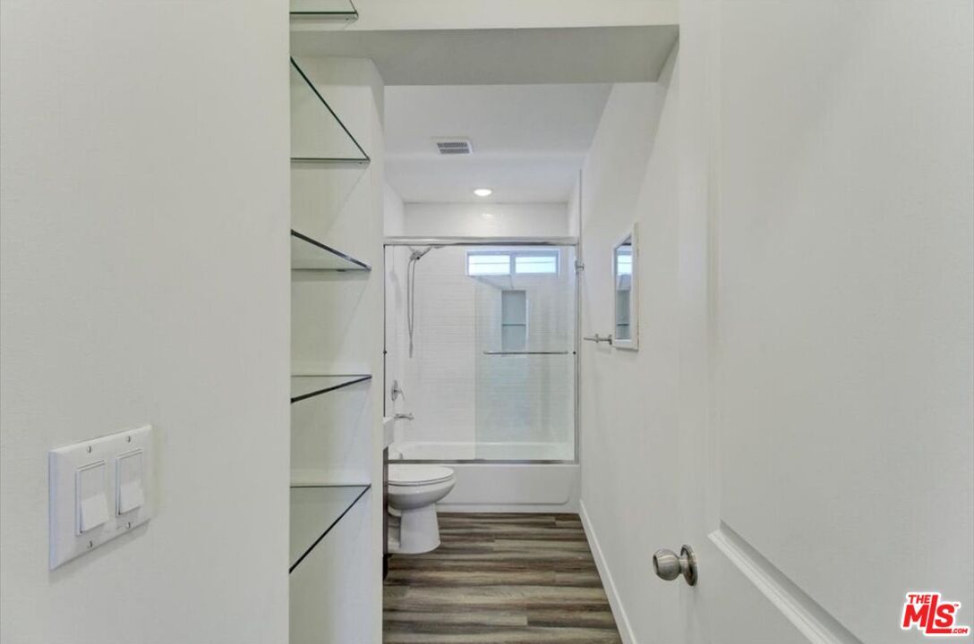 Bathroom, Interior, Recessed Lighting, Wood Texture Flooring