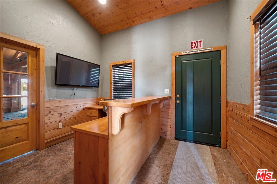 Interior, Recessed Lighting, Wooden Ceilings, Wooden Walls
