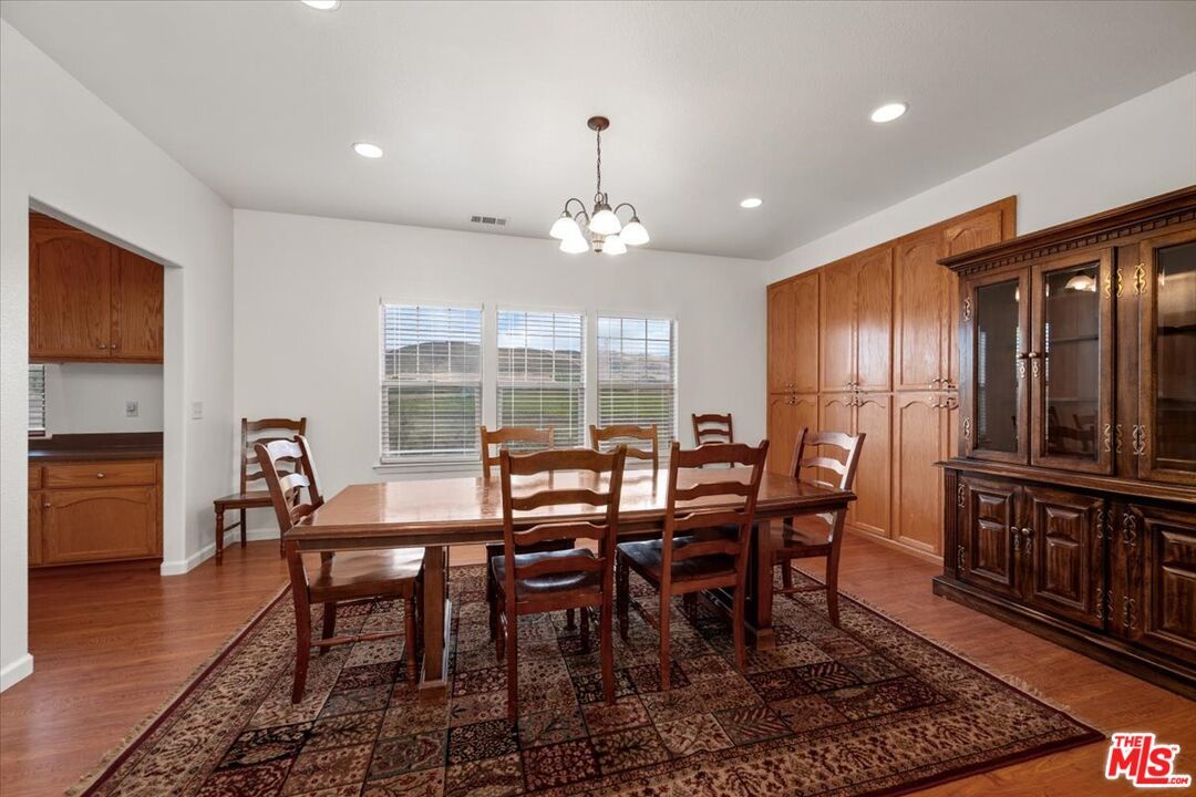 Chandelier, Dining room, Interior, Recessed Lighting, Wood Texture Flooring