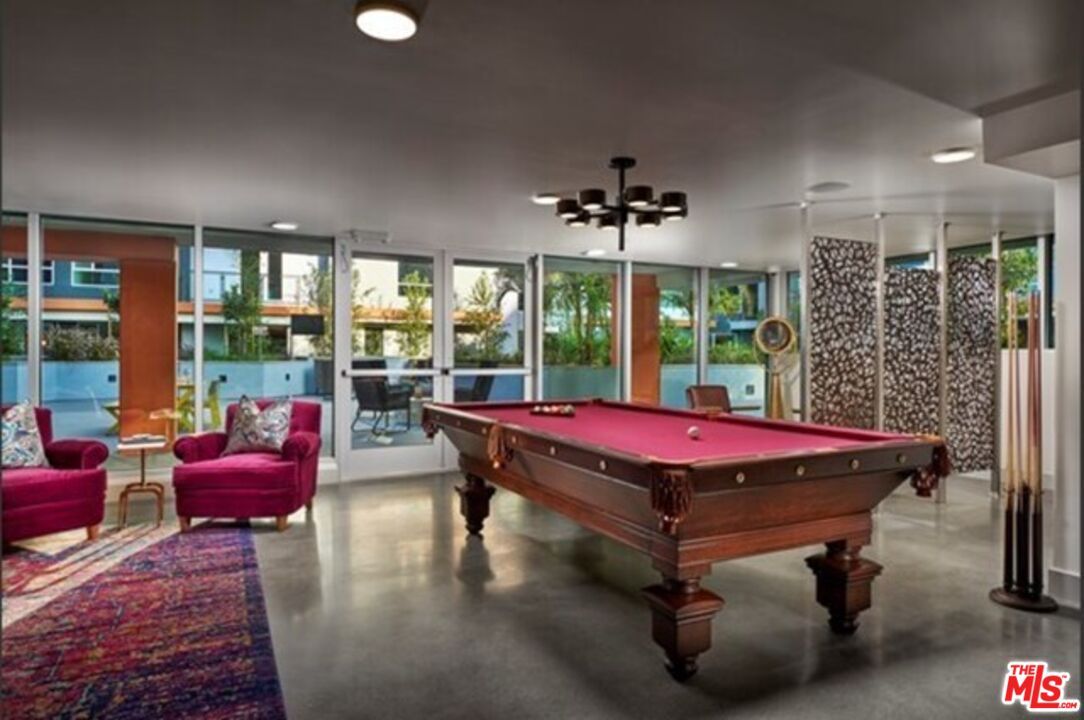 Billiard Table, Game Room, Interior, Living room, Pendant Lights, Recessed Lighting