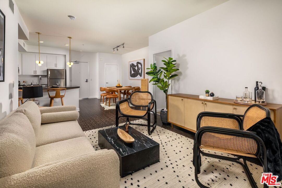 Dining room, Interior, Kitchen, Living room, Pendant Lights, Recessed Lighting