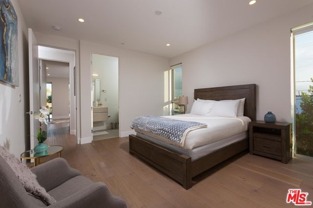 Bathroom, Bedroom, Interior, Recessed Lighting, Wood Texture Flooring
