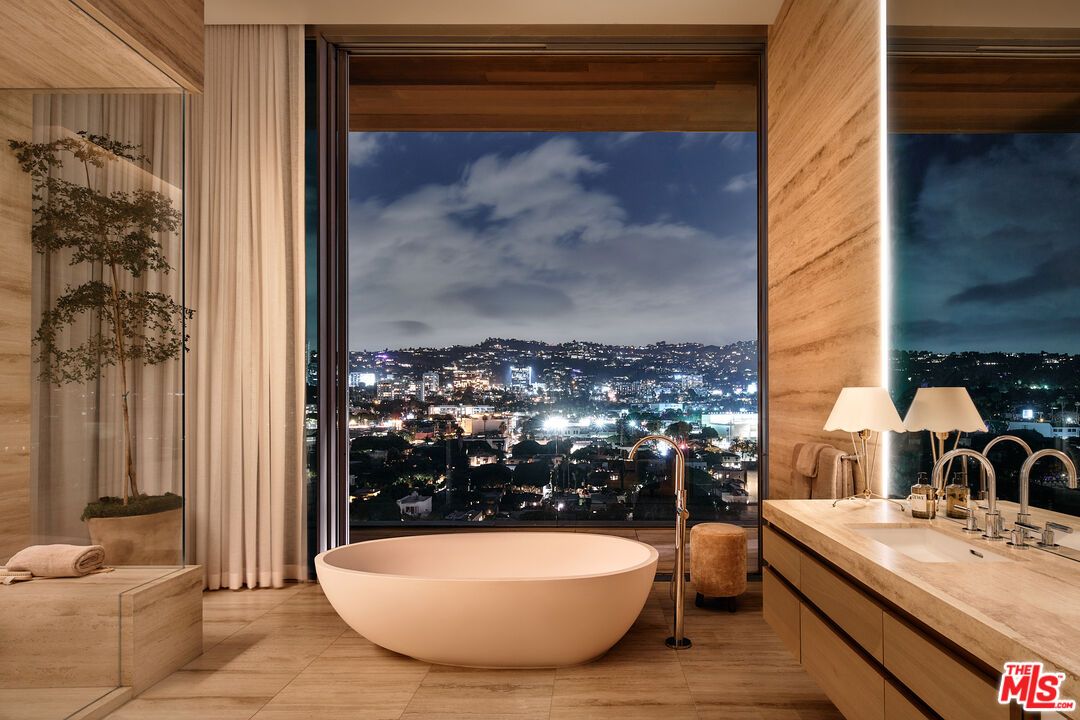 Bathroom, Free Standing Baths, Interior