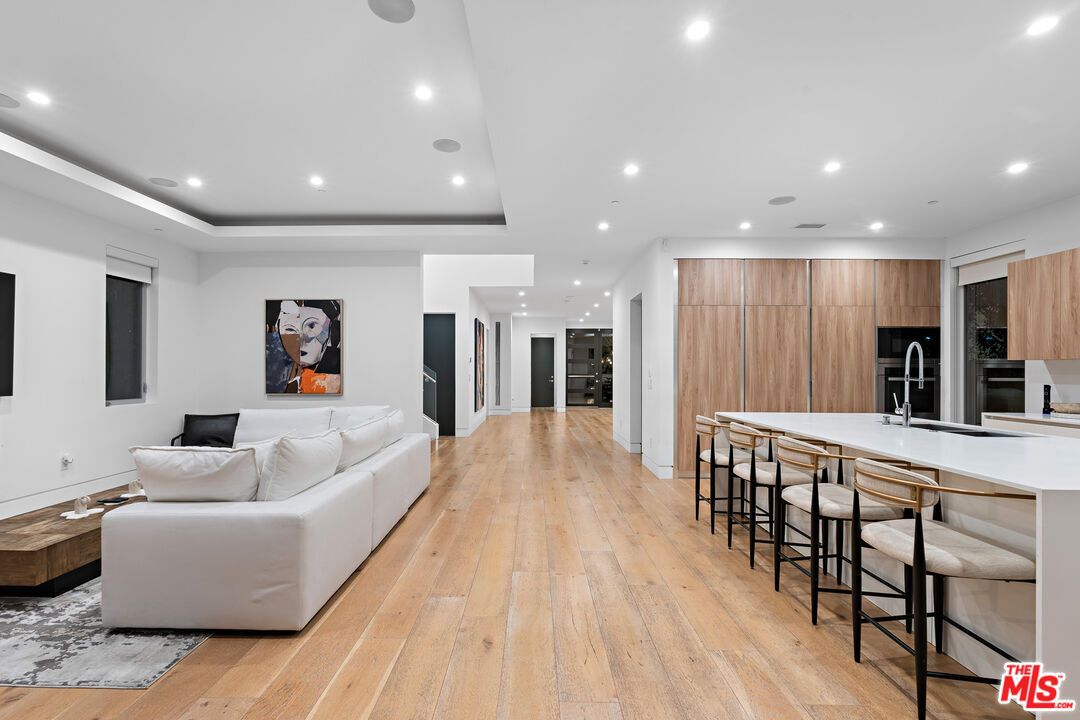 Interior, Kitchen, Living room, Recessed Lighting, Wood Texture Flooring