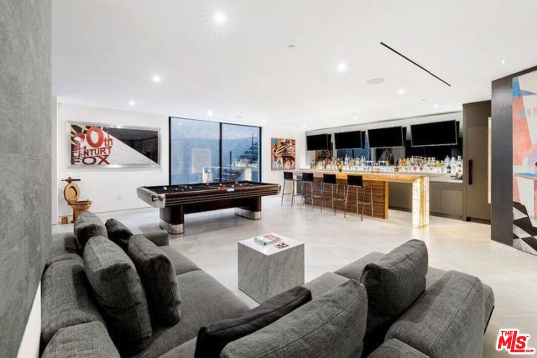 Billiard Table, Game Room, Interior, Living room, Recessed Lighting