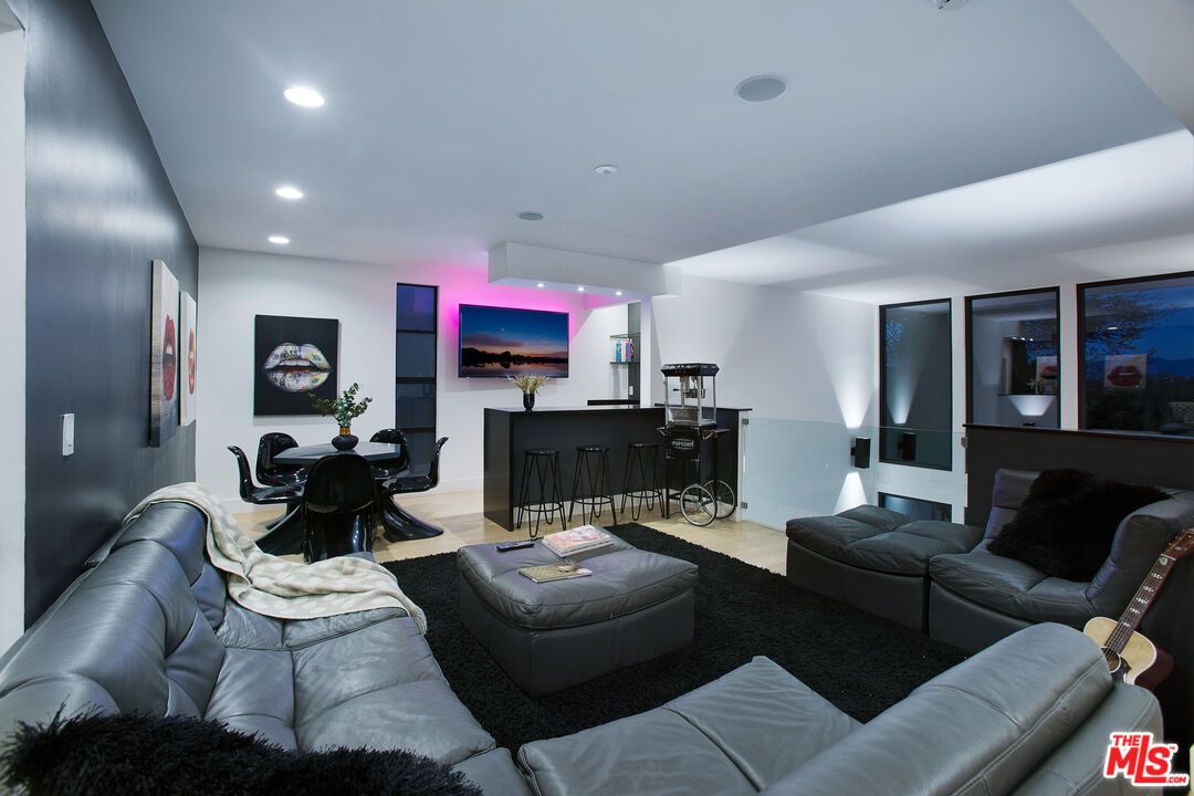 Dining room, Interior, Living room, Recessed Lighting