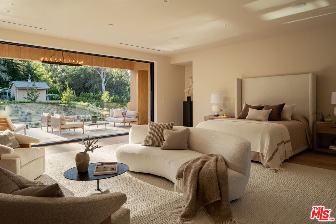 Bedroom, Interior, Living room, Recessed Lighting, Wood Texture Flooring