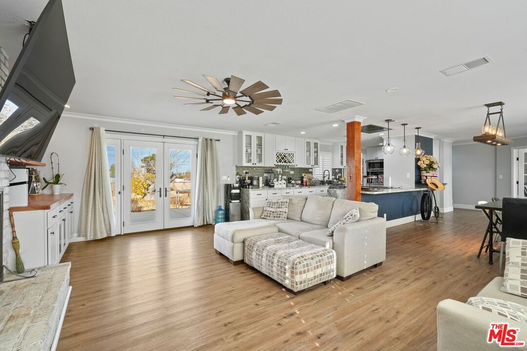 Dining room, Interior, Kitchen, Living room, Pendant Lights, Recessed Lighting, Wood Texture Flooring