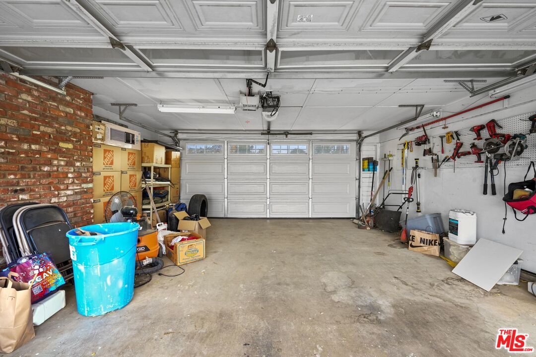 Garage, Interior, Stone Walls