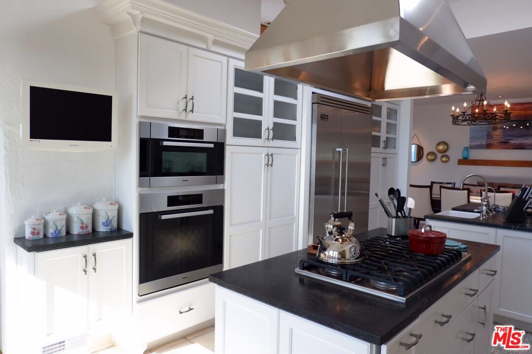 Chandelier, Interior, Kitchen, Stainless Steel Appliances