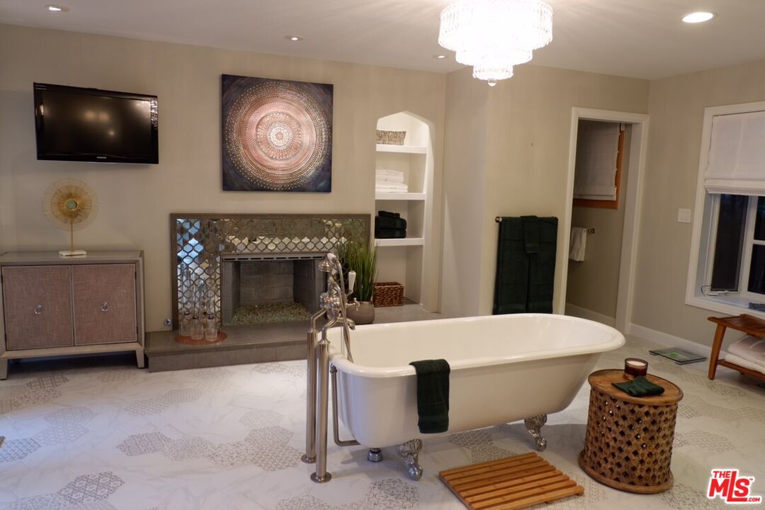 Bathroom, Chandelier, Fireplace, Free Standing Baths, Interior, Marble, Recessed Lighting