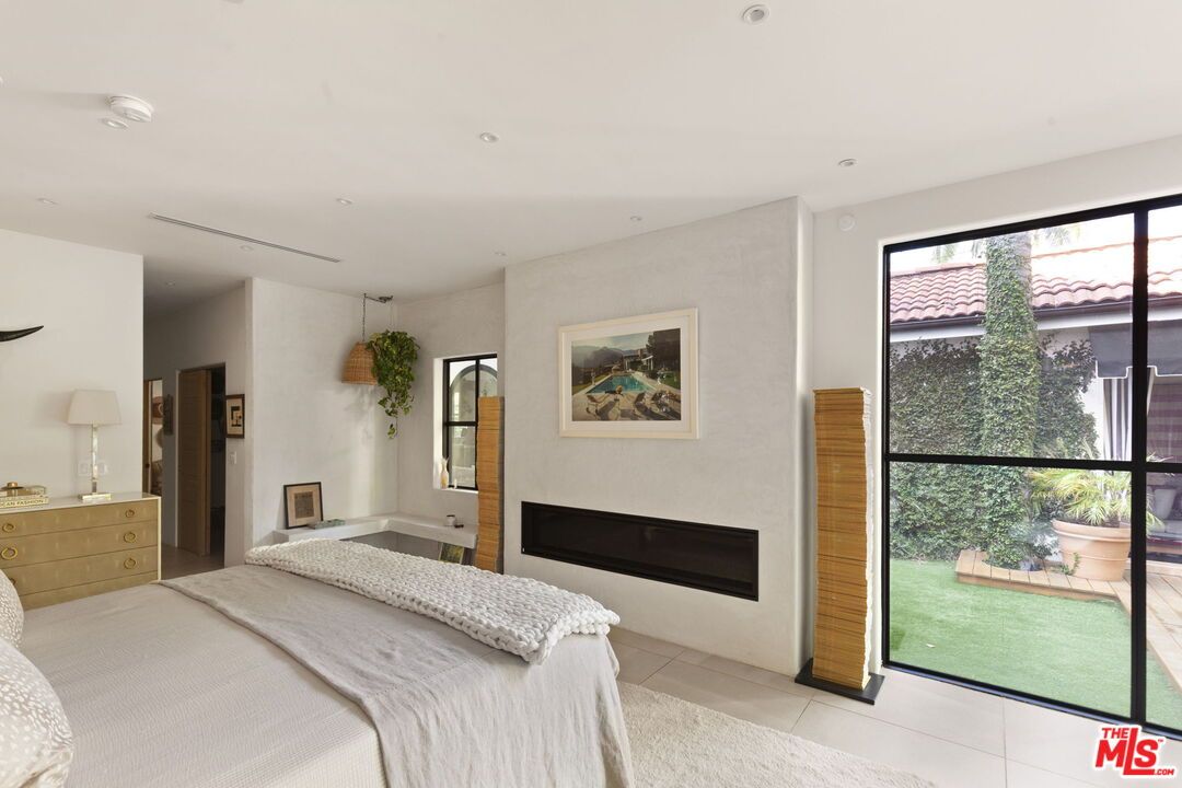 Bedroom, Fireplace, Interior, Recessed Lighting