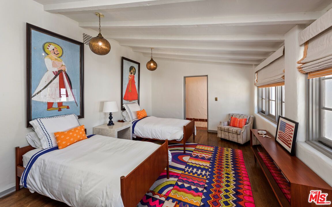 Bedroom, Interior, Pendant Lights, Wood Texture Flooring