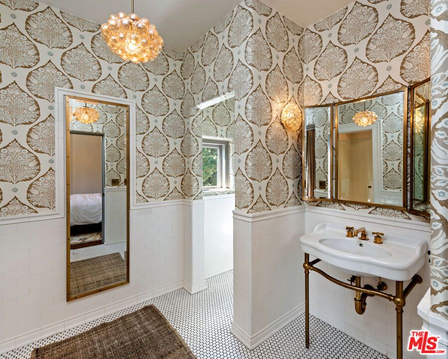 Bathroom, Interior, Pendant Lights