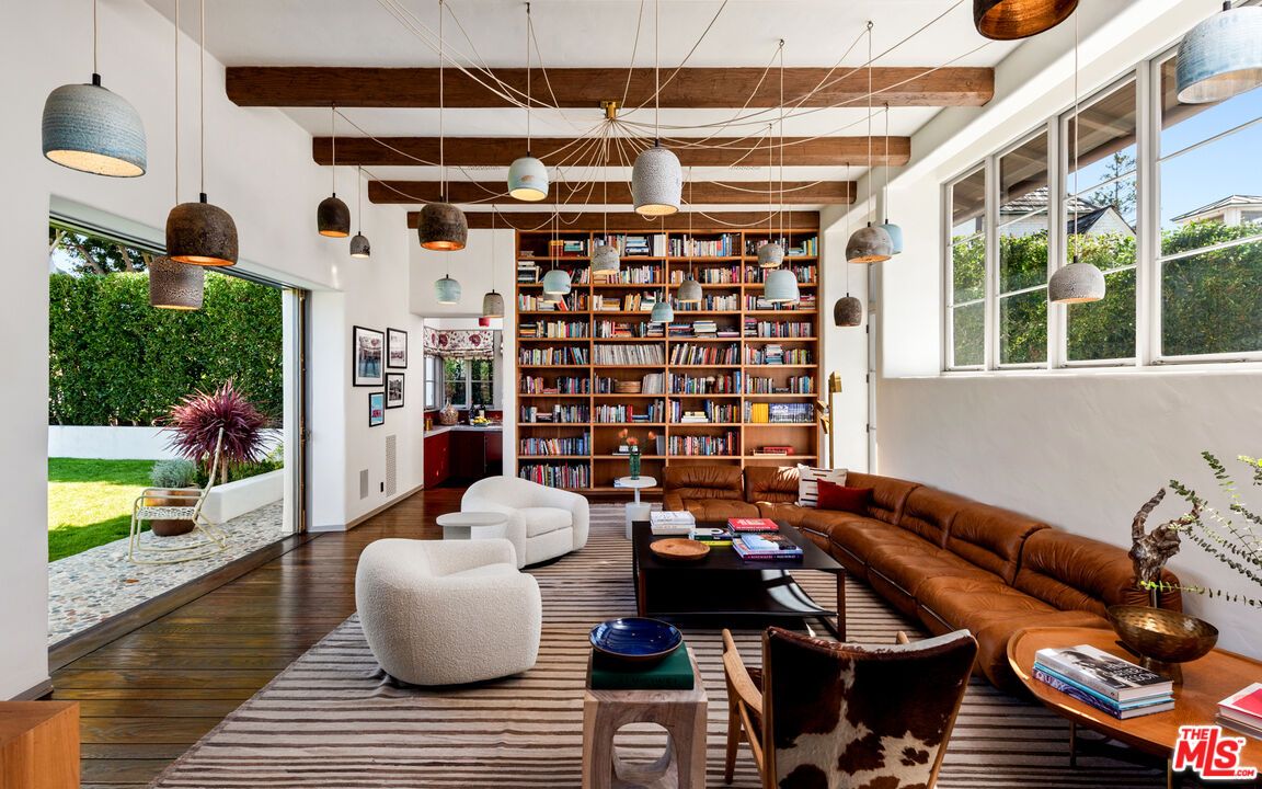 Interior, Living room, Pendant Lights, Wooden Beams, Wood Texture Flooring