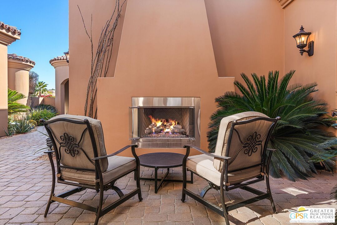 Exterior, Fireplace