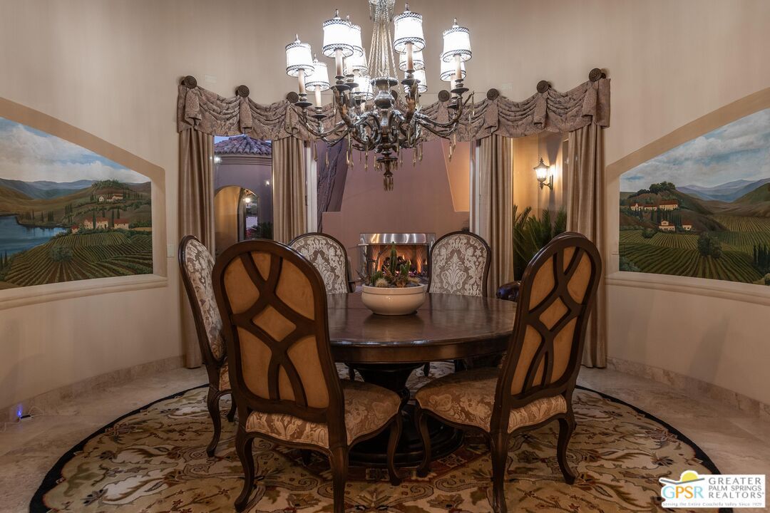 Chandelier, Dining room, Interior