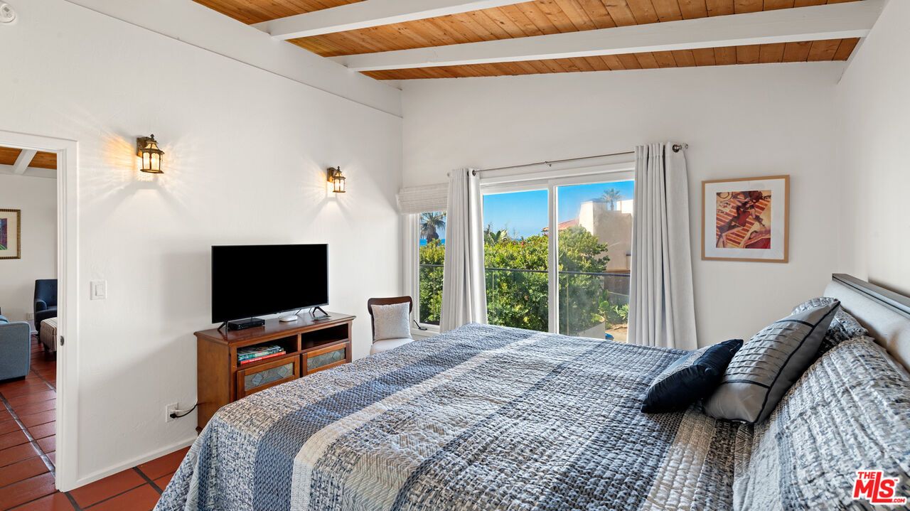 Bedroom, Interior, Wooden Beams, Wooden Ceilings