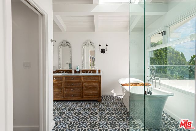 Bathroom, Dual Sink Vanities, Free Standing Baths, Interior