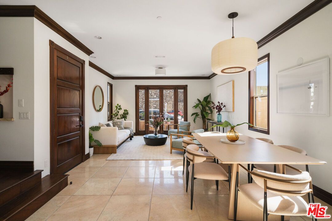 Dining room, Interior, Living room, Pendant Lights, Recessed Lighting