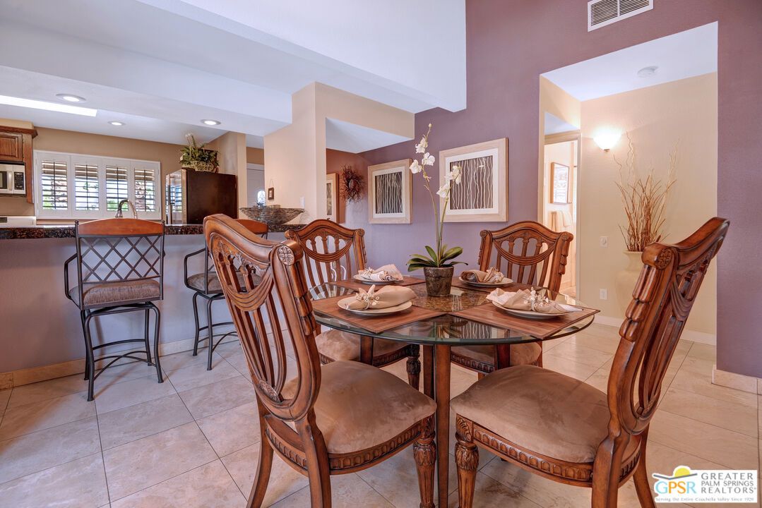 Dining room, Interior, Recessed Lighting