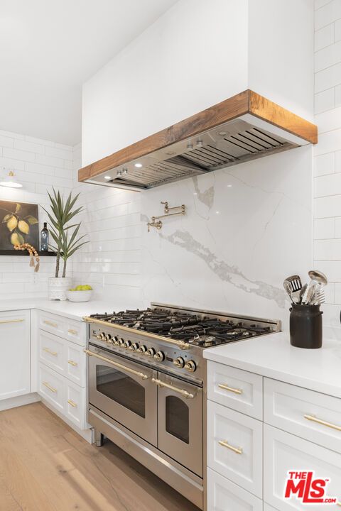 Interior, Kitchen, Marble Walls, Stainless Steel Appliances, Wood Texture Flooring