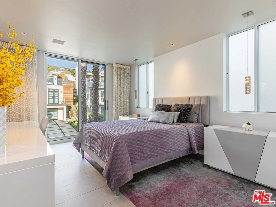 Bedroom, Interior, Pendant Lights, Recessed Lighting