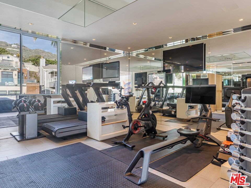 Fitness Equipment, Gym, Interior, Recessed Lighting