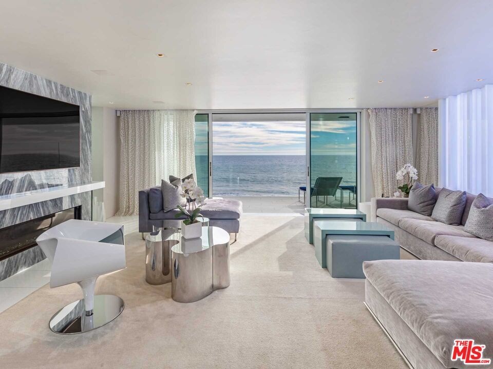 Fireplace, Interior, Living room, Recessed Lighting, Water