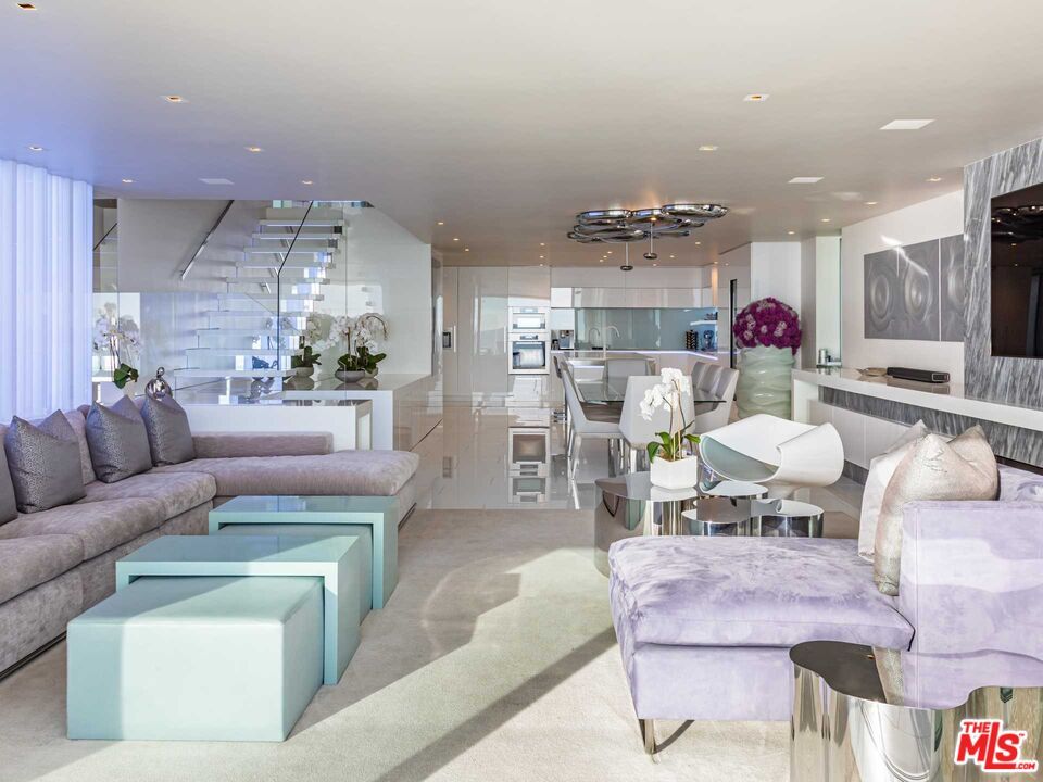 Interior, Kitchen, Living room, Recessed Lighting, Stainless Steel Appliances