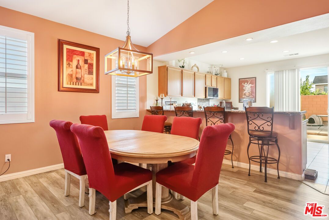 Dining room, Interior, Kitchen, Pendant Lights, Recessed Lighting, Wood Texture Flooring