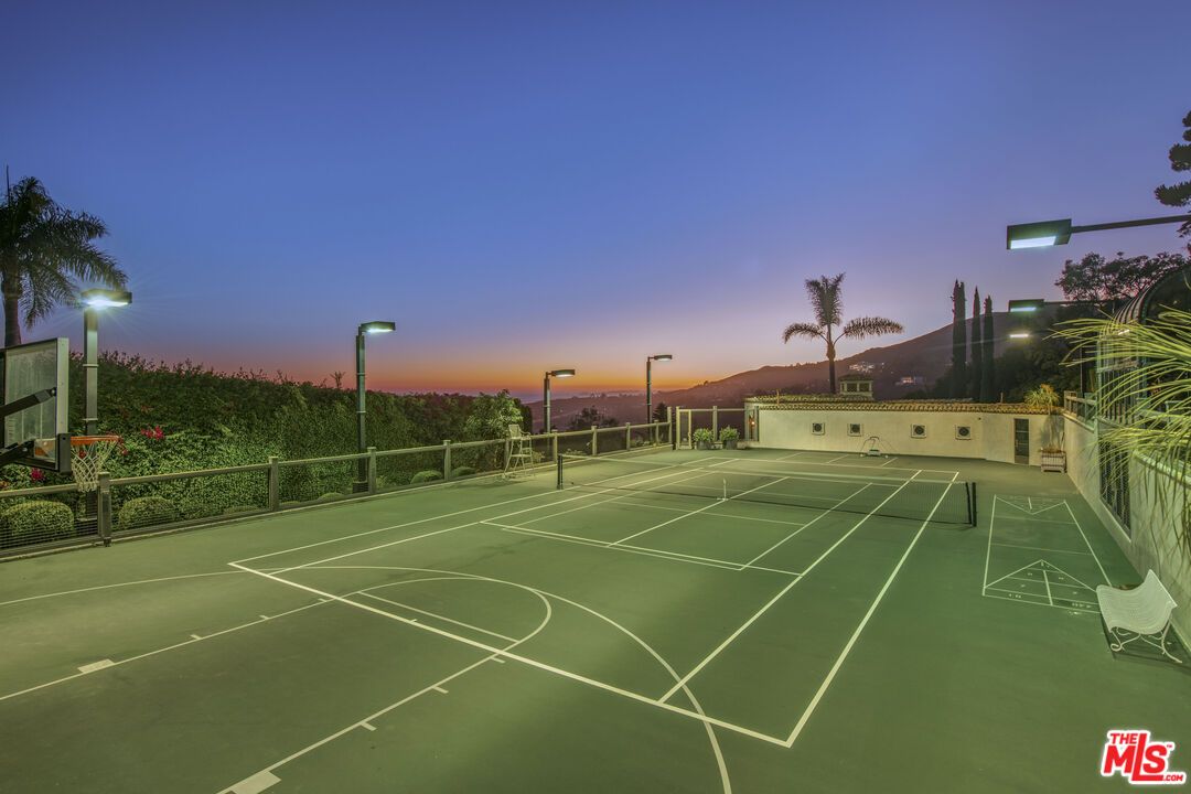 Exterior, Tennis Courts