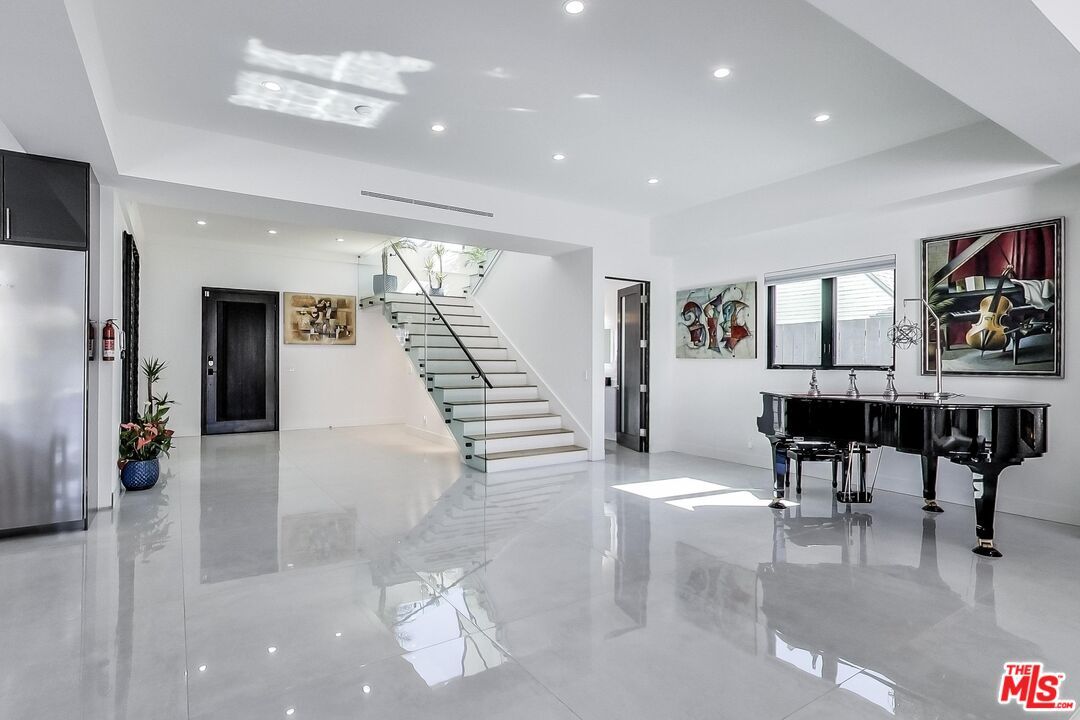 Interior, Marble, Piano, Recessed Lighting