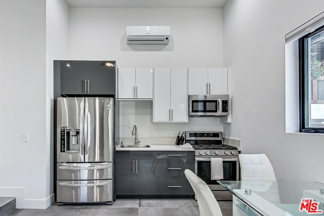Interior, Kitchen, Stainless Steel Appliances