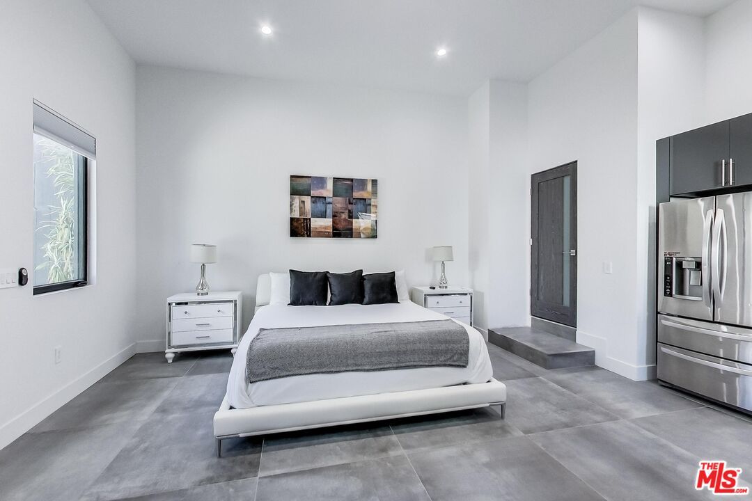 Bedroom, Interior, Recessed Lighting, Stainless Steel Appliances