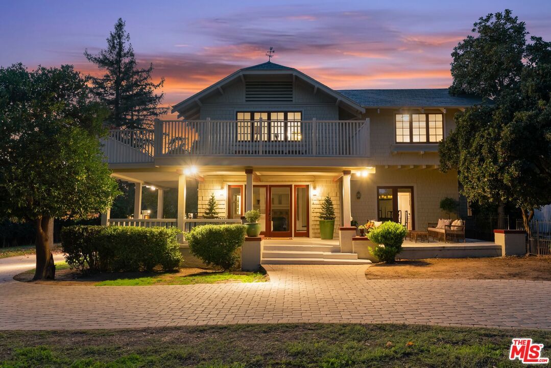 Exterior, Facade, American Craftsman