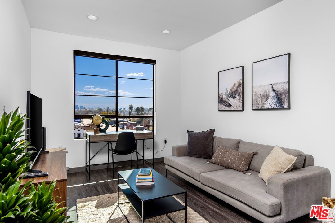 Home Office, Interior, Living room, Recessed Lighting, Wood Texture Flooring