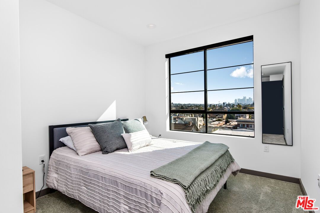 Bedroom, Interior, Recessed Lighting, Water