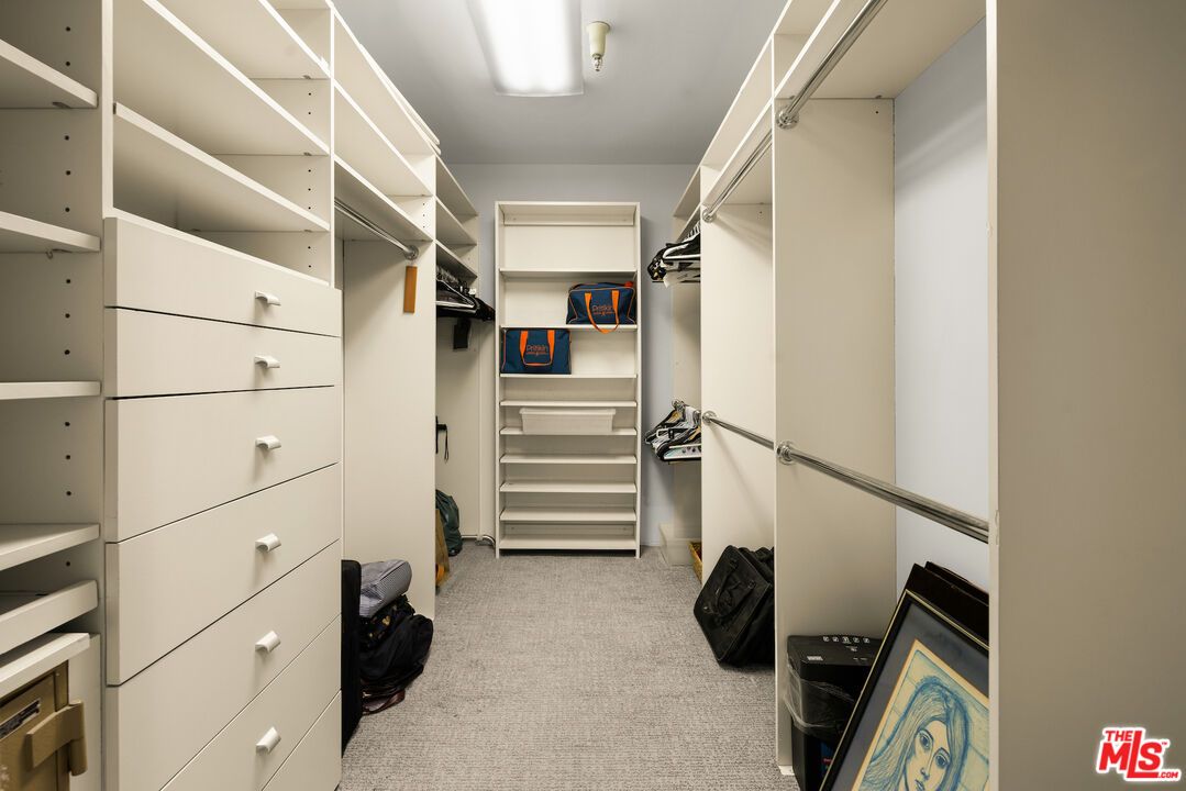 Interior, Walk-in Closets