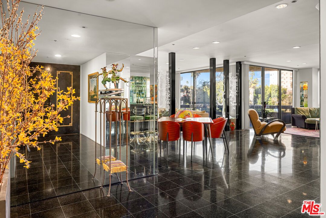 Dining room, Interior, Recessed Lighting