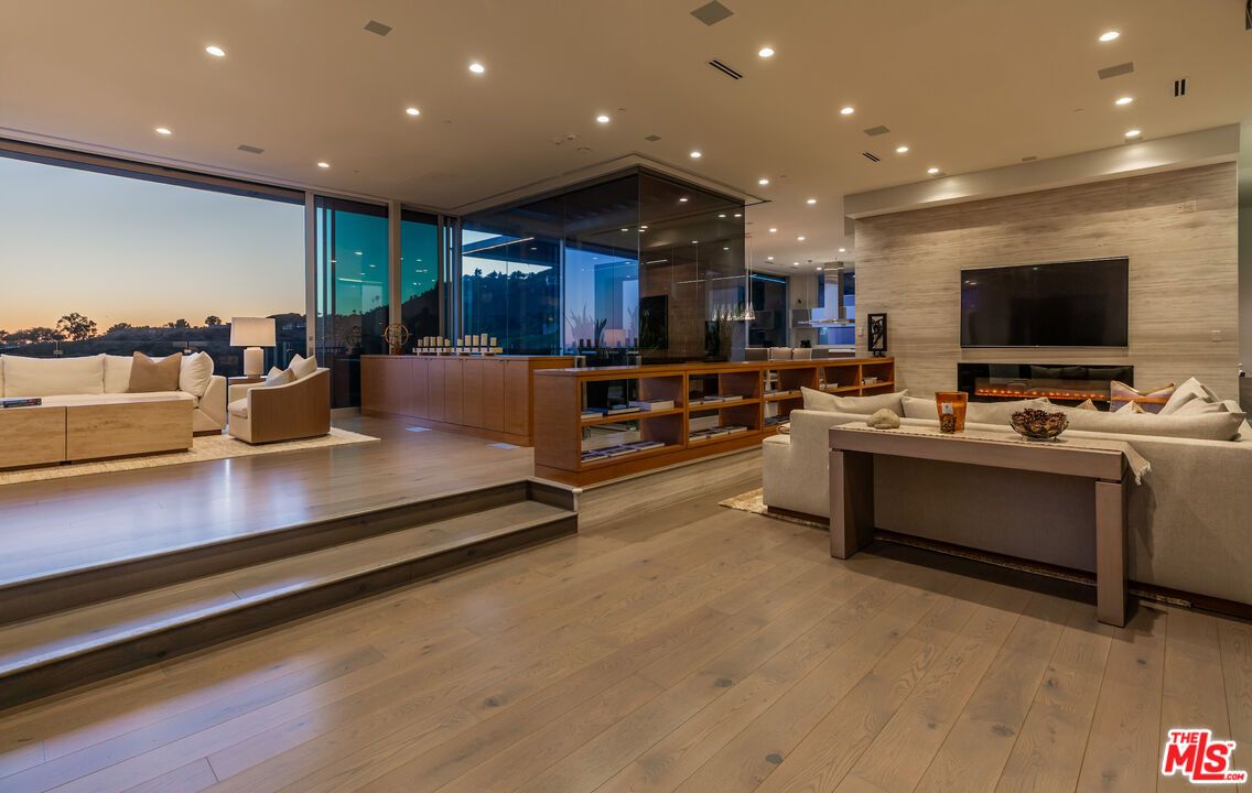 Interior, Living room, Recessed Lighting, Wood Texture Flooring