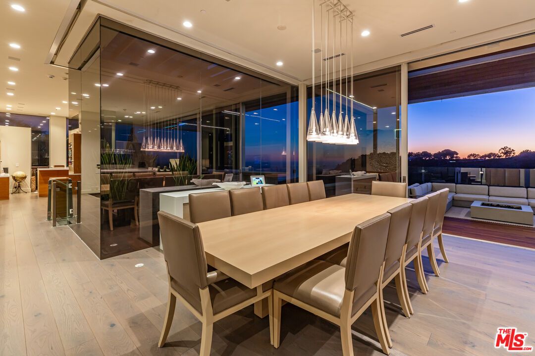 Dining room, Interior, Living room, Pendant Lights, Recessed Lighting, Wood Texture Flooring