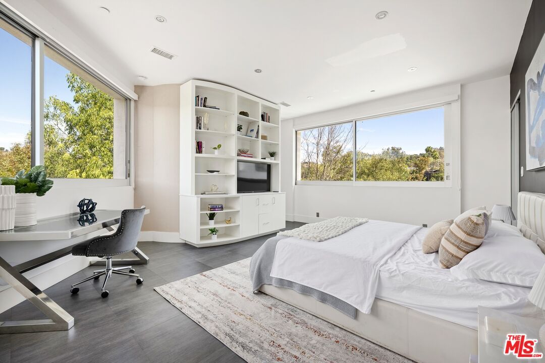 Bedroom, Home Office, Interior, Recessed Lighting, Wood Texture Flooring