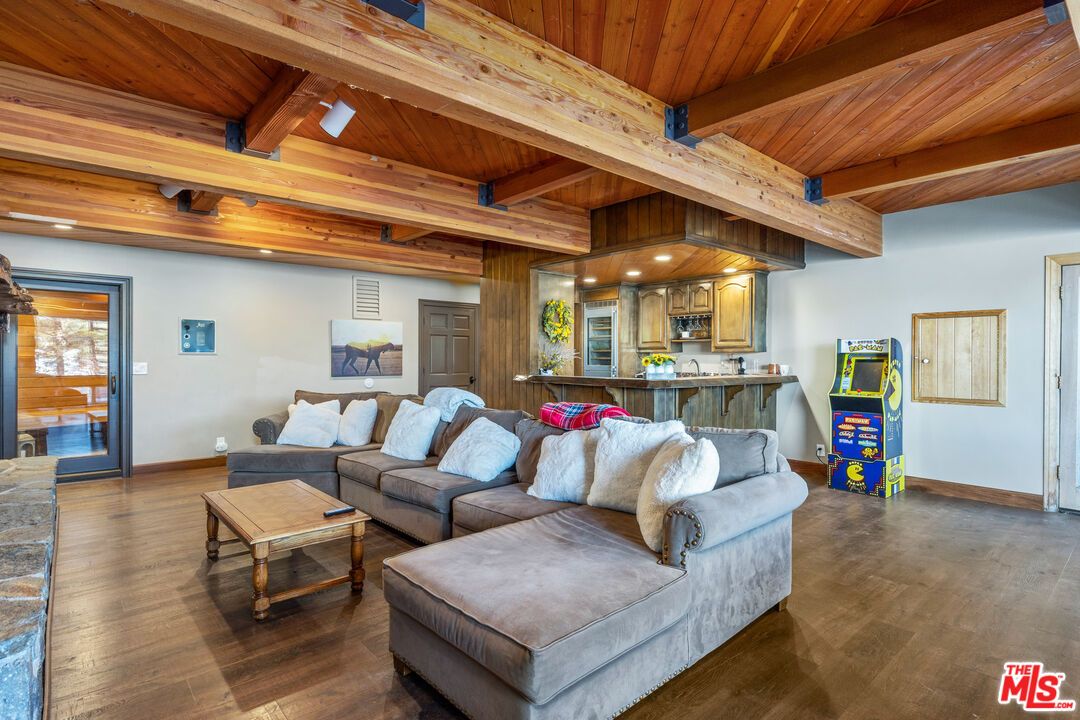 Interior, Kitchen, Living room, Recessed Lighting, Wooden Beams, Wooden Ceilings, Wood Texture Flooring